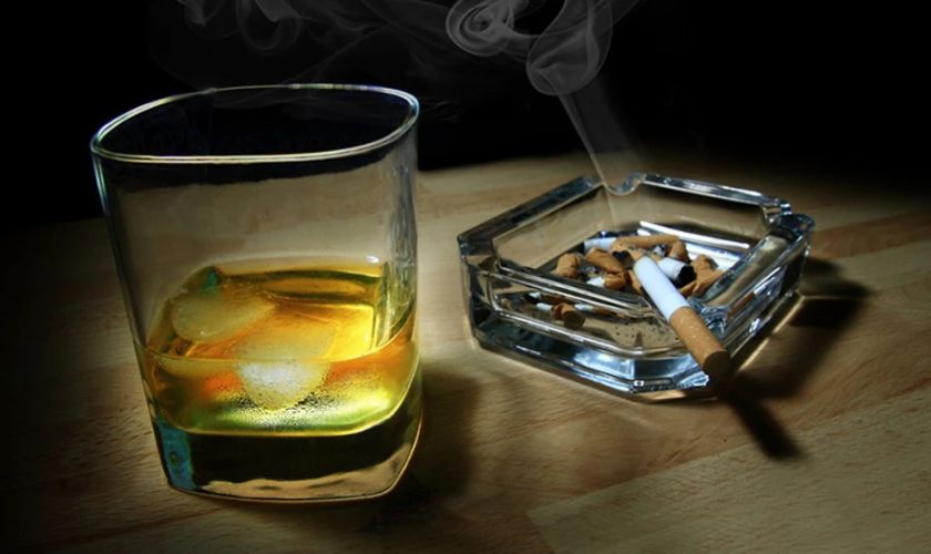 Hạn chế sử dụng rượu và thuốc lá